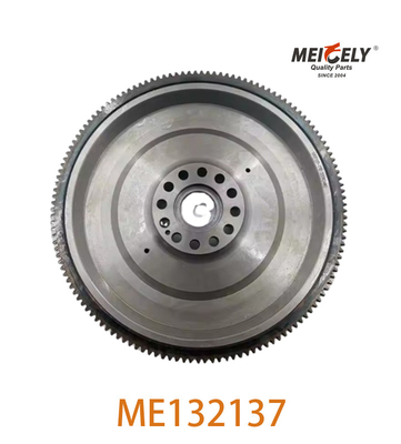 ME132137 Uçan Tekerlek 6D16 6D17 MITSUBISHI FUSO Kamyonlar için