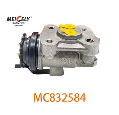 Orijinal MC832584 Fren Çarkı Silindir MC832588 MITSUBISHI FUSO için Uygun