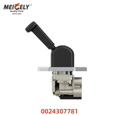 Yüksek Kaliteli Kamyon Parçaları Yeni El Fren Valfi 0024307781 9617231040 9617232150 Kamyon için