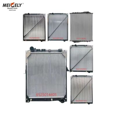 Kamyon Radiato OE 9425000903 9425001503 9425000603Fit For Mercedes-Benz MP2/MP3